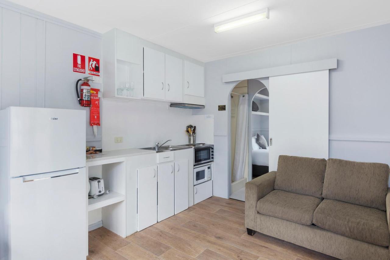 Wairo Beach Holiday Park Tabourie Lake Eksteriør billede