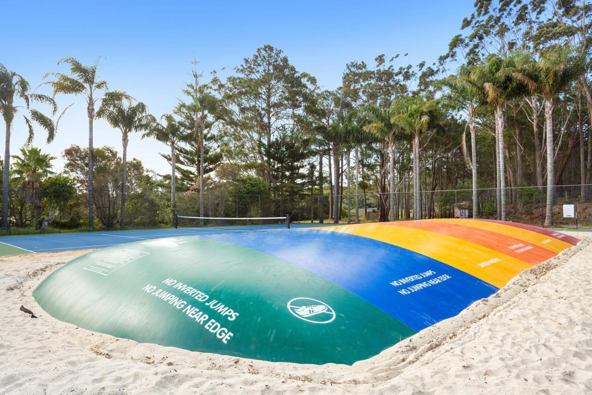 Wairo Beach Holiday Park Tabourie Lake Eksteriør billede