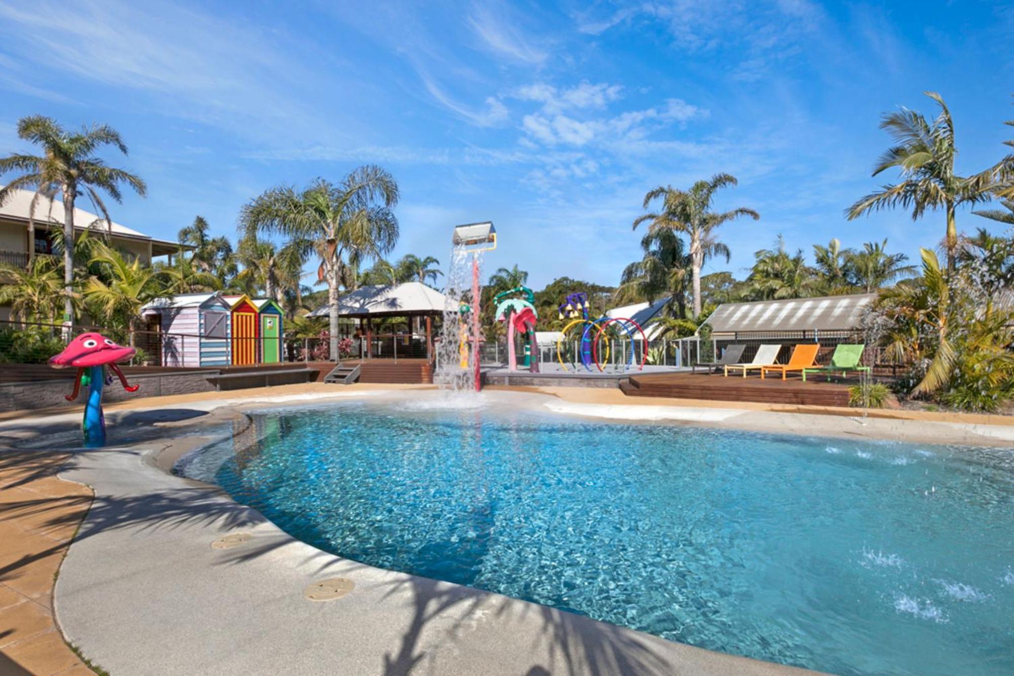 Wairo Beach Holiday Park Tabourie Lake Eksteriør billede